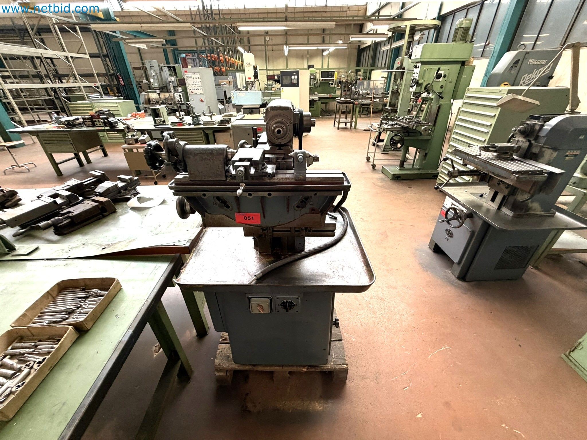 Universal-Fräsmaschine Schaublin 12